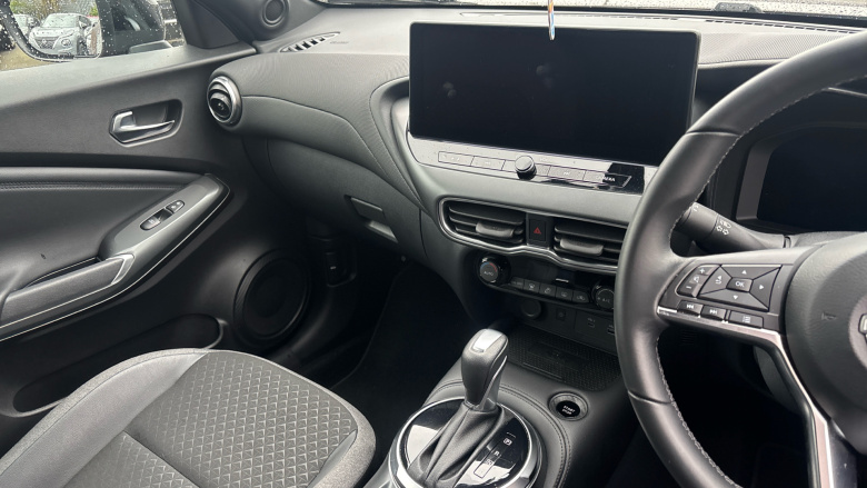 Nissan Juke 1.6 Hybrid N-Connecta 5dr Auto Hybrid Hatchback